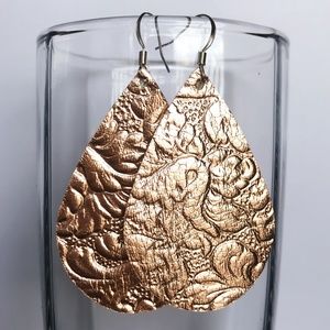 πΌ Rose Gold Paisley Teardrop Leather Earrings